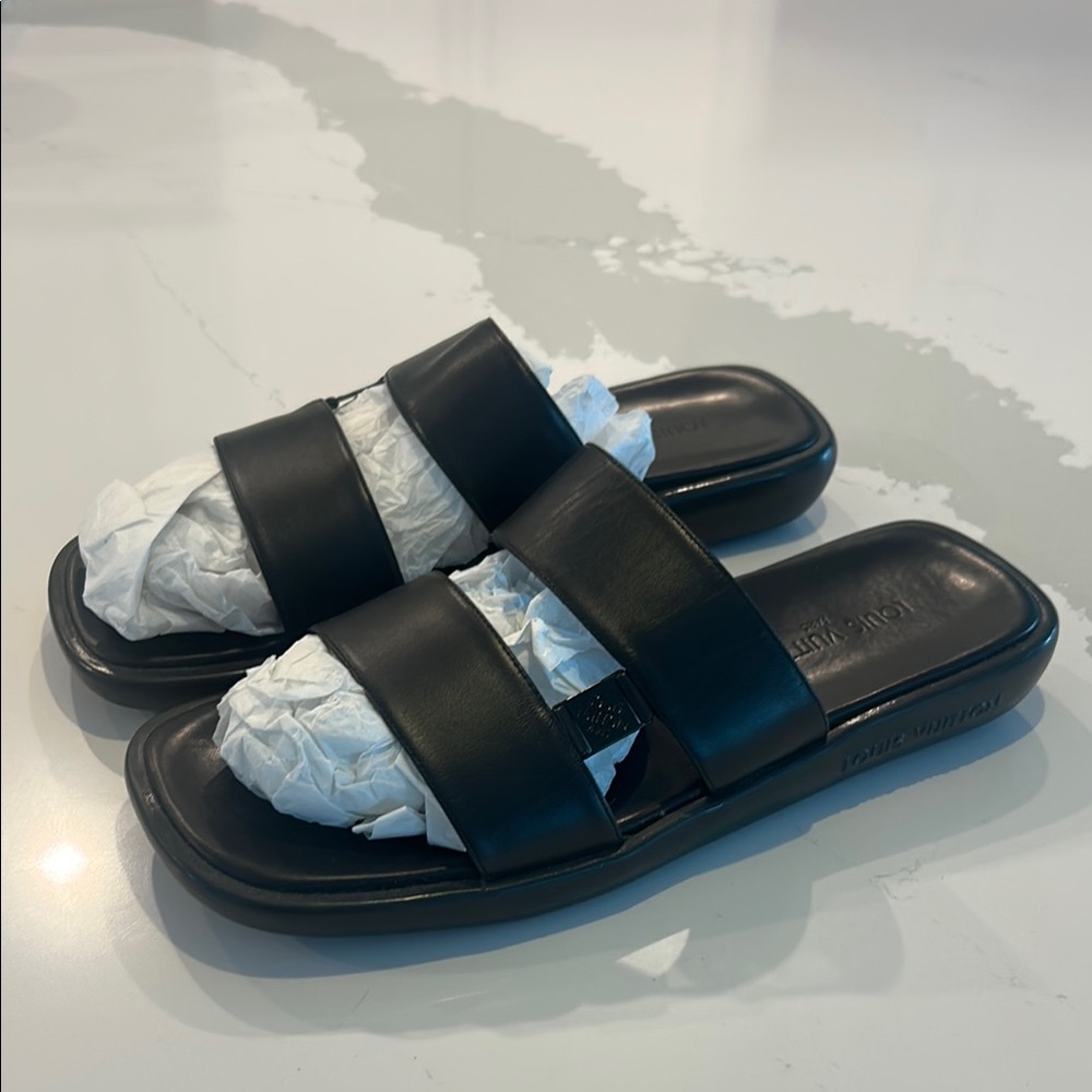Louis Vuitton Men’s Size 9.5 Black Slide Sandals